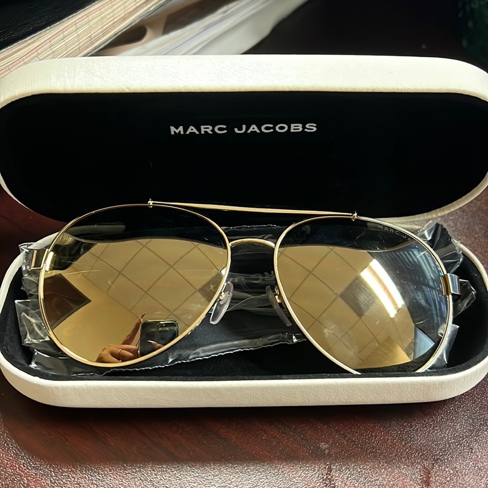Marc Jacobs aviator sunglasses